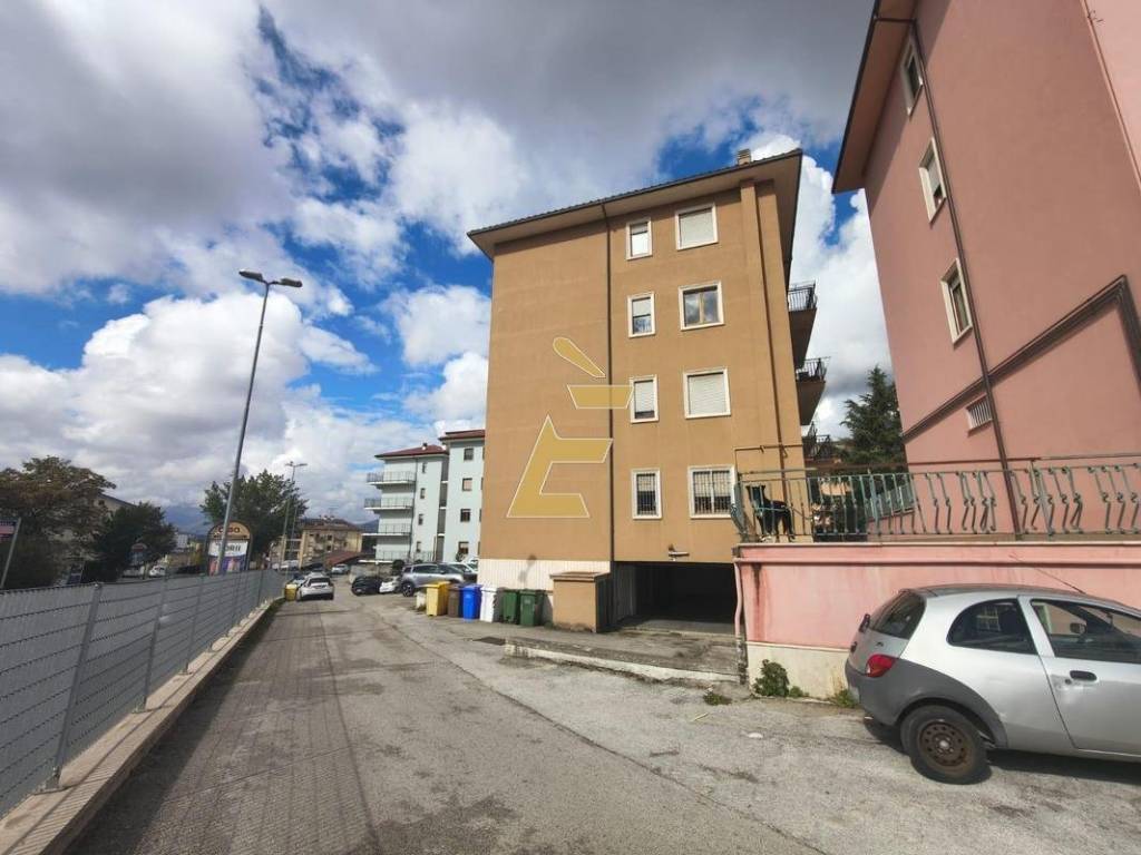 Appartamento a L'aquila in viale caduti di via fani, 3 - Foto 3