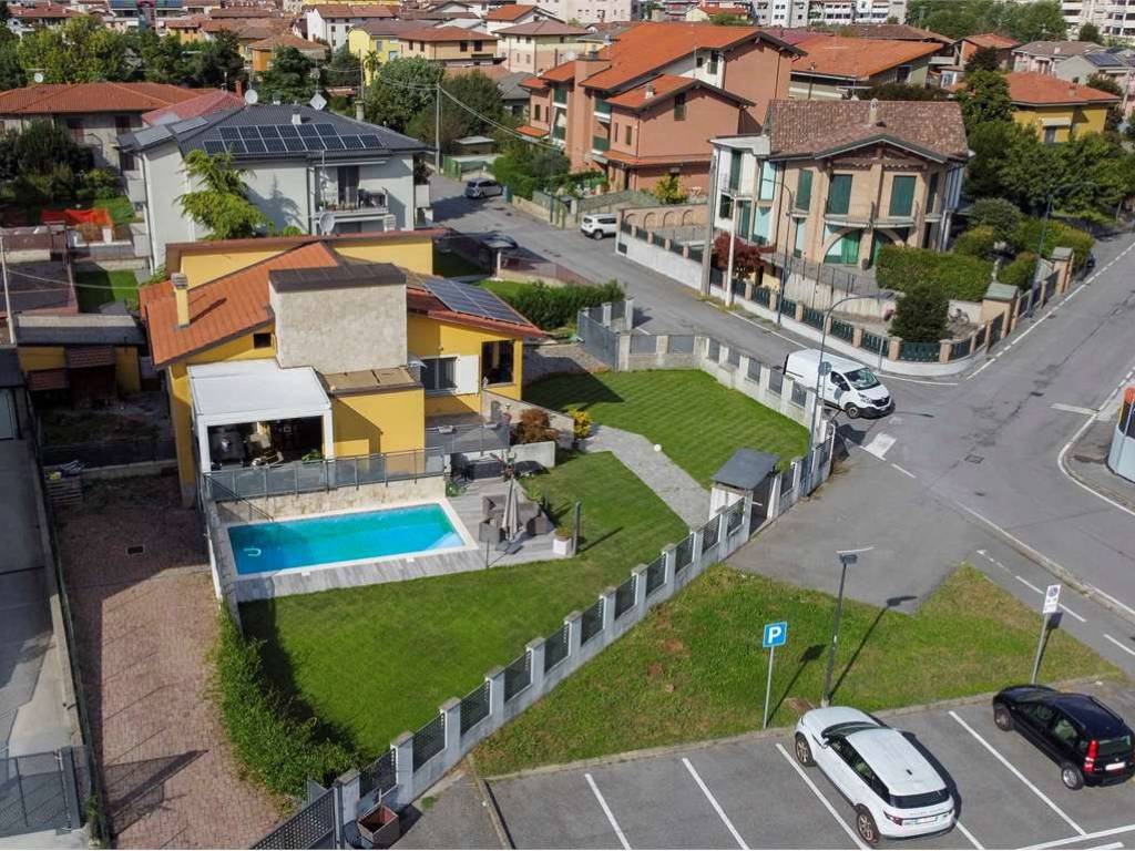 Villa a Romano di lombardia in VIA ANTONIO GALBIATI , 38 - Foto 3