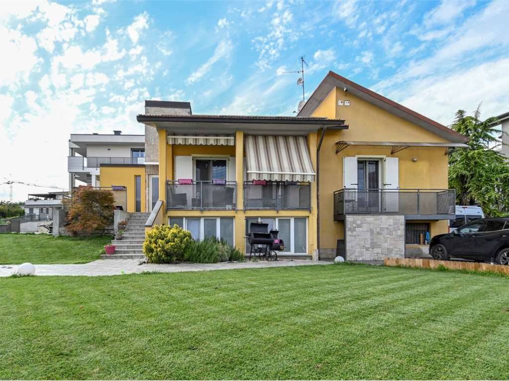 Villa a Romano di lombardia in VIA ANTONIO GALBIATI , 38 - Foto 4