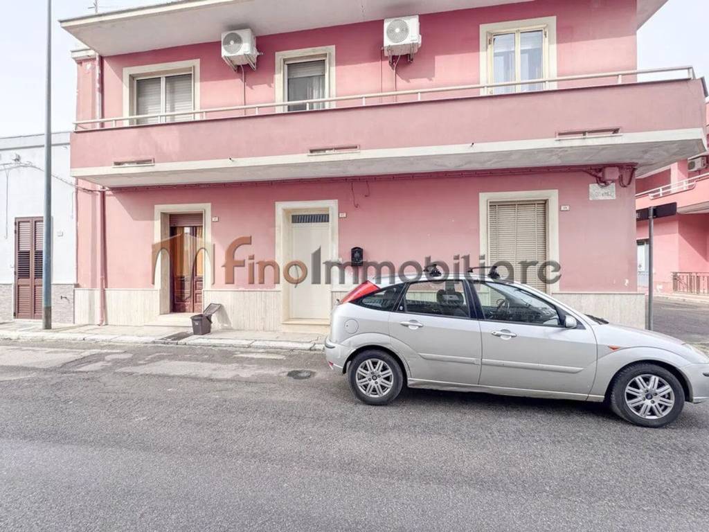 Appartamento a Cellino san marco in Via Edmondo De Amicis, 19 - Foto 2