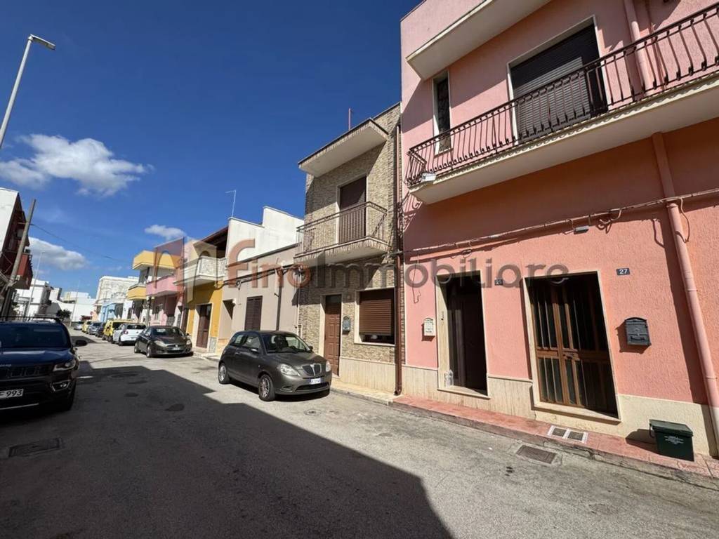 Appartamento a San pietro vernotico in Via Vincenzo Maggio, 27 - Foto 2