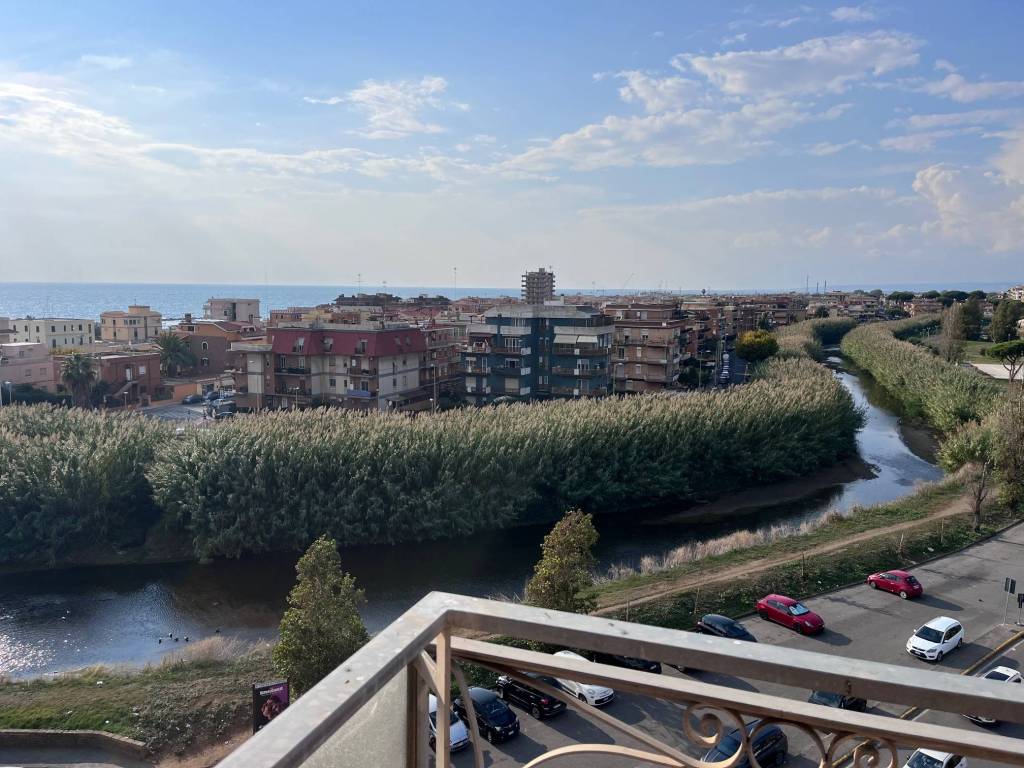Appartamento a Ladispoli in Via Fiume, 134 - Foto 2