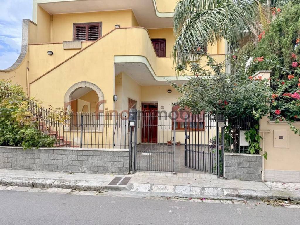 Casa indipendente a San pietro vernotico in Via Don Luigi Sturzo, 23 - Foto 2
