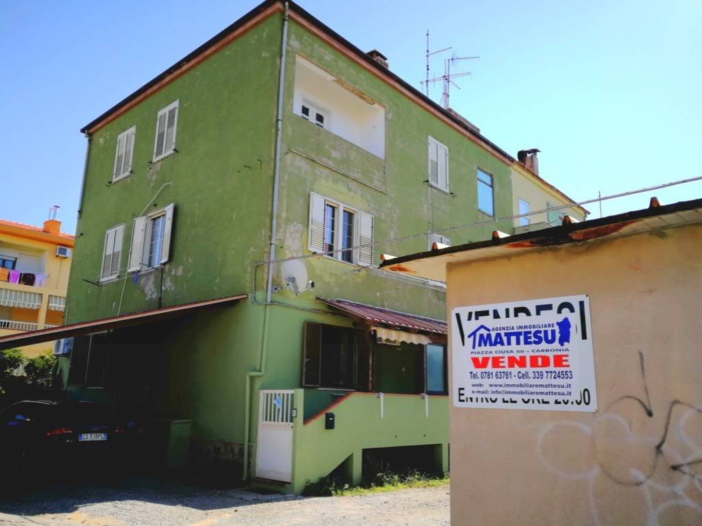 Appartamento a Carbonia in Via Giosuè Carducci - Foto 5