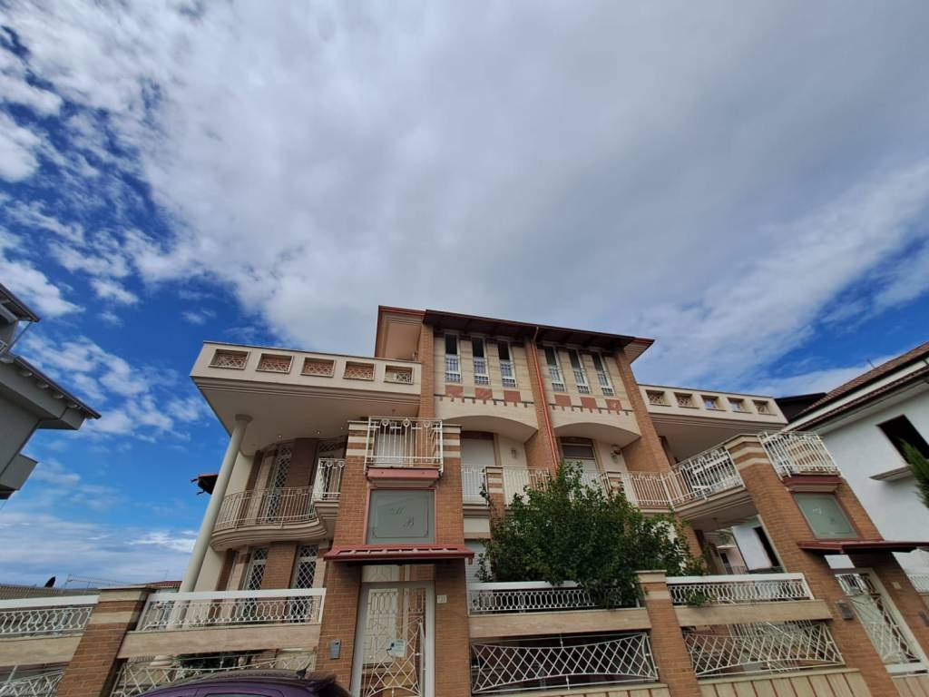 Villa a Trentola-ducenta in Via 4 Novembre - Foto 3