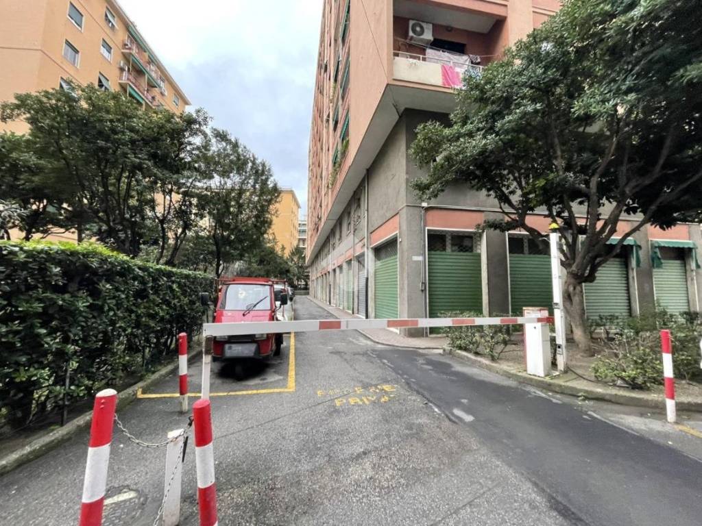 Box / garage a Genova in Via Blelè, 36 - Foto 2