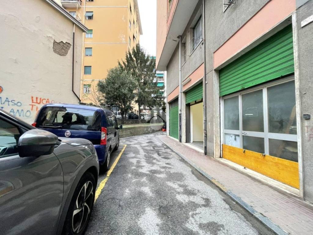 Box / garage a Genova in Via Blelè, 36 - Foto 3