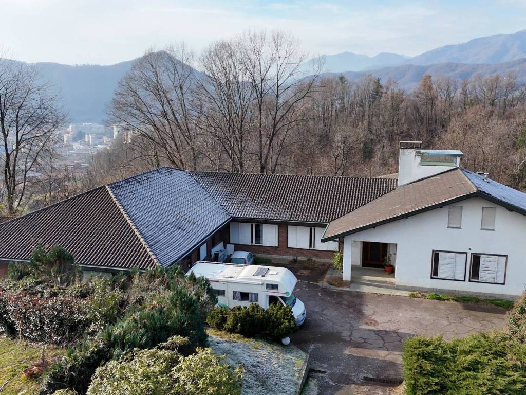 Villa a Borgosesia in Via Sorelle Ioretti, 2 - Foto 3