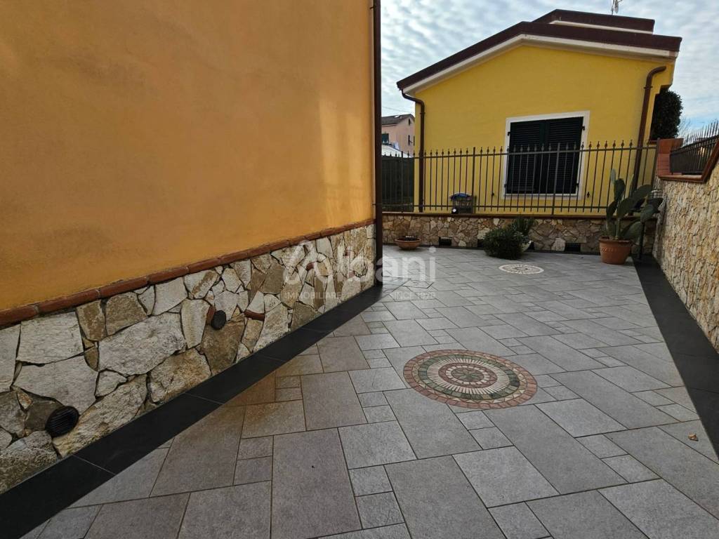 Villetta a schiera a Sarzana in Via Cisa Traversa , 11 - Foto 2