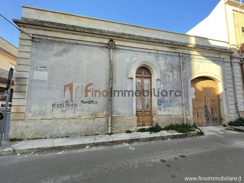 Casa indipendente a San pietro vernotico in Via Cellino, 50 - Foto 2