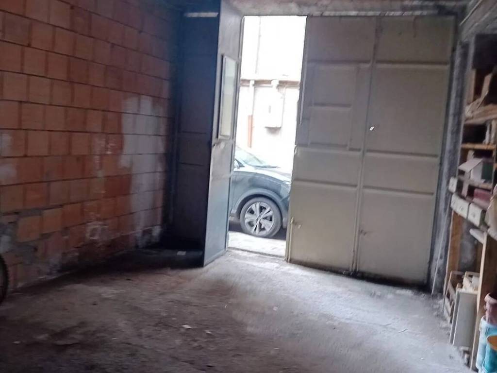 Box / garage a Biancavilla in Via Domodossola S.N.C. - Foto 2
