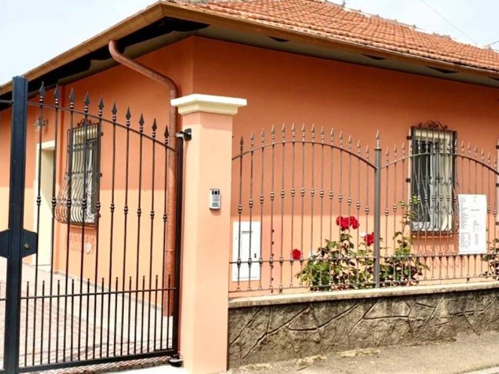 Villa a Leinì in Via Fratelli Fiore - Foto 1