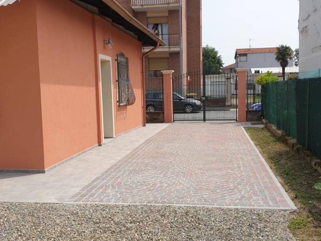 Villa a Leinì in Via Fratelli Fiore - Foto 4
