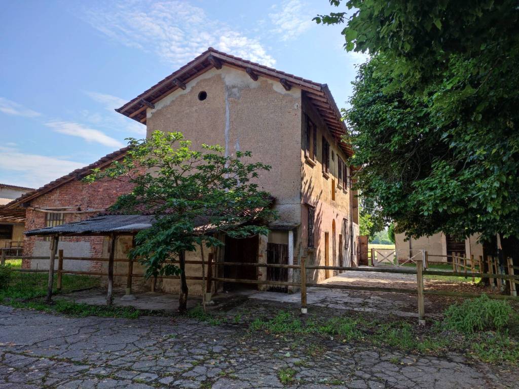 Rustico / casale a Uboldo in Via Cascina Soccorso, 14 - Foto 2