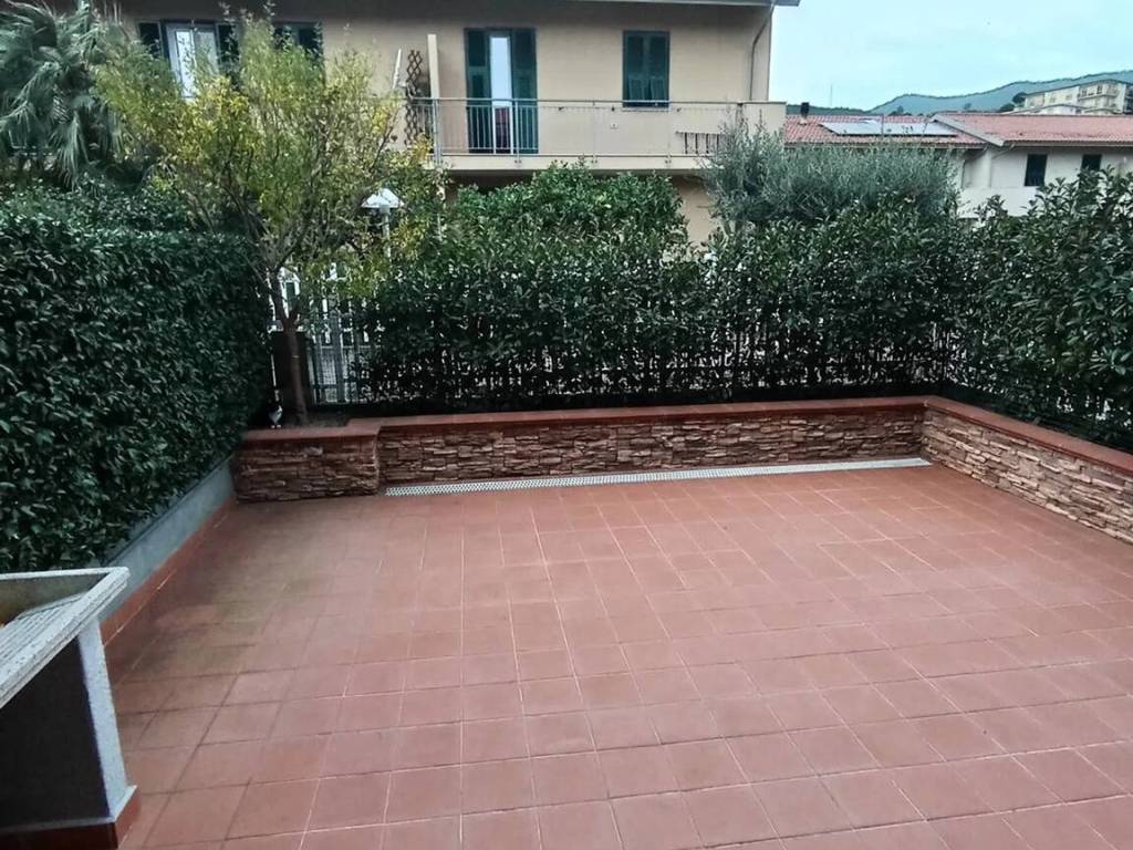 Appartamento a Spotorno in Via Coreallo - Foto 2