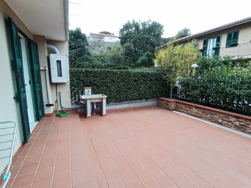 Appartamento a Spotorno in Via Coreallo - Foto 3
