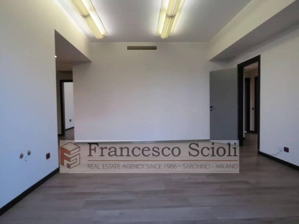 Immobile a Saronno in Corso Italia 23, - Foto 2