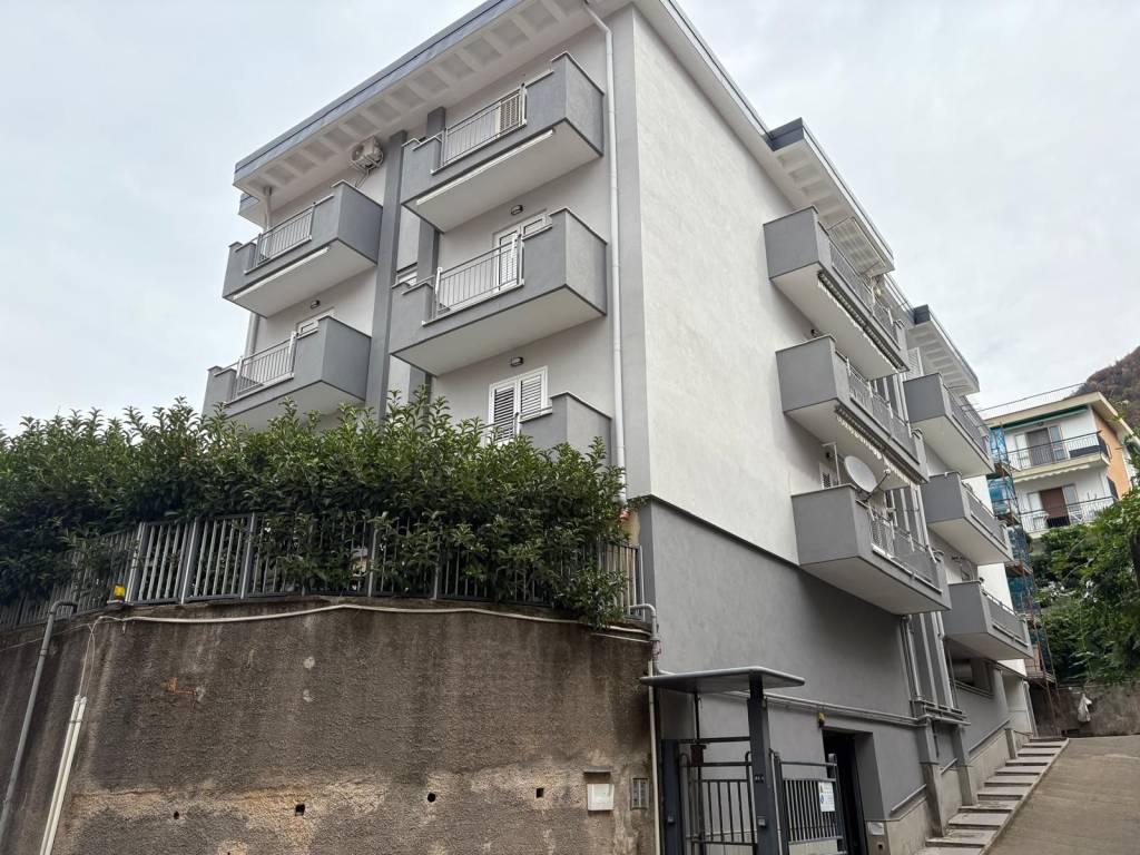 Appartamento a Cava de' tirreni in Via Eduardo De Filippis - Foto 4