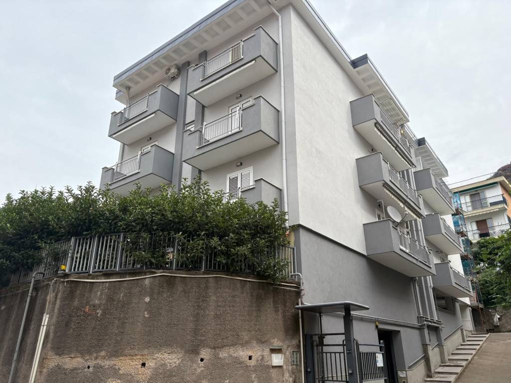 Appartamento a Cava de' tirreni in Via Eduardo De Filippis - Foto 5