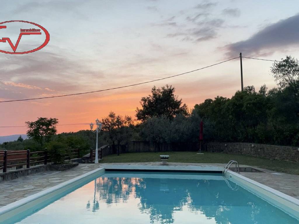 Villa a Loro ciuffenna in Via Trento - Foto 4