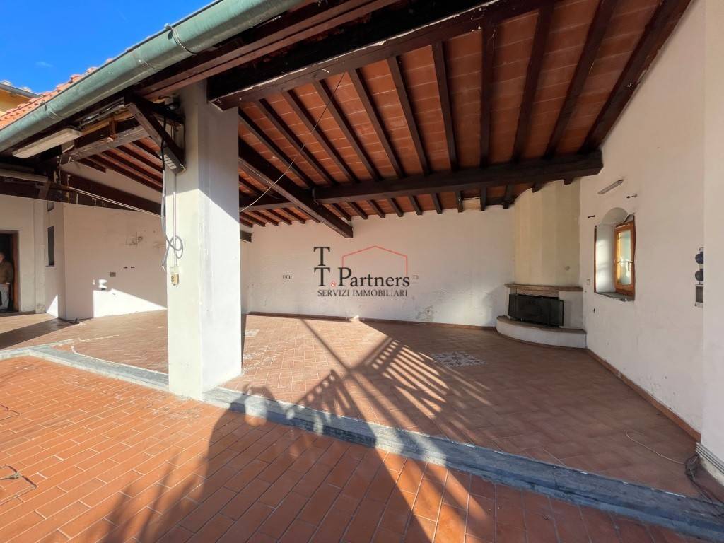 Appartamento a Campi bisenzio in Via Cesare Battisti - Foto 4