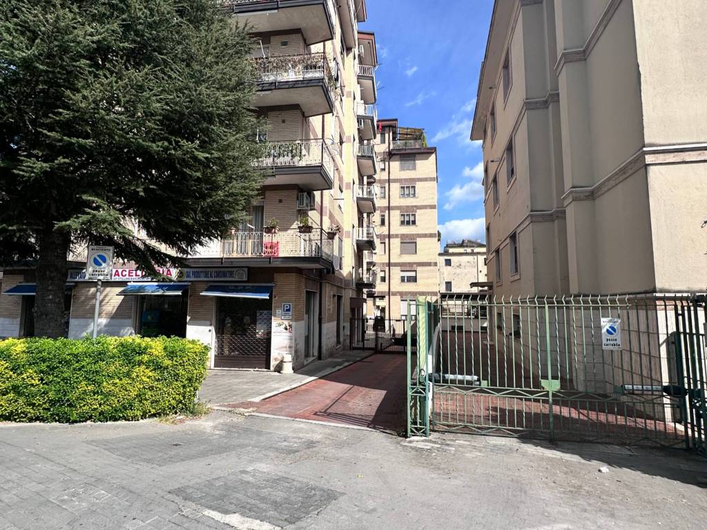 Appartamento a Benevento in Via Iacopo da Benevento, 33 - Foto 2