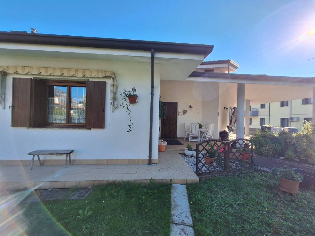 Villa a Maniago in Via Polcenigo, 5 - Foto 4