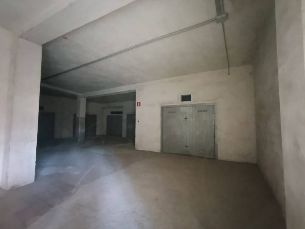 Box / garage a Grottaglie in Viale Giuseppe Di Vittorio, 63 - Foto 2
