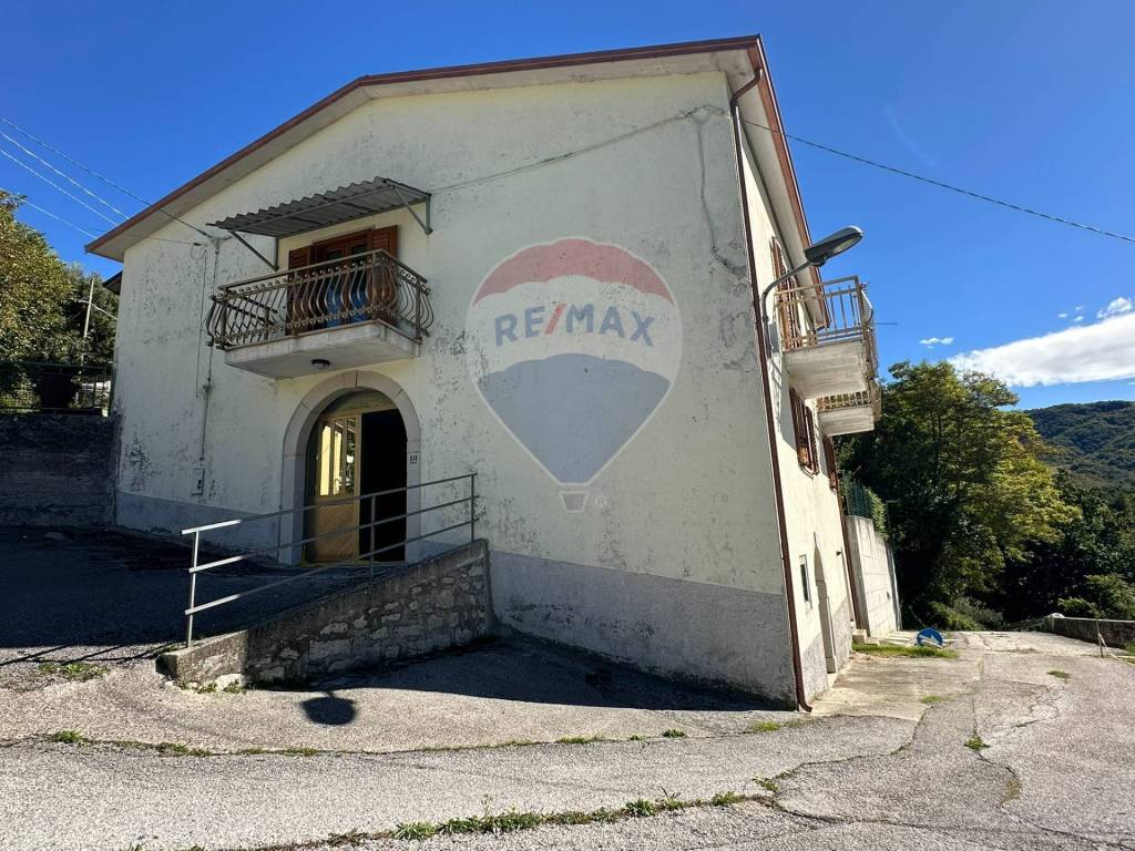 Casa indipendente a Castelpizzuto in Via San Lorenzo, 12 - Foto 3