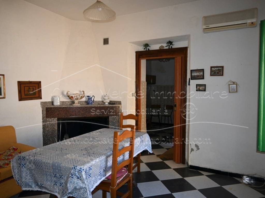 Casa indipendente a Arbus in Via Grazia Deledda, 33 - Foto 2