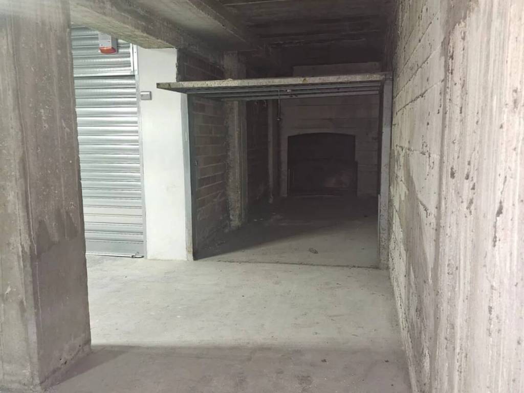 Box / garage a Terni in Viale Cesare Battisti - Foto 2