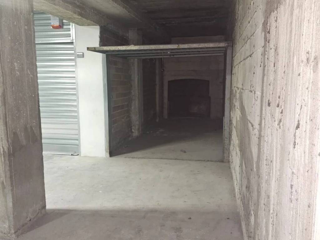Box / garage a Terni in Viale Cesare Battisti - Foto 3