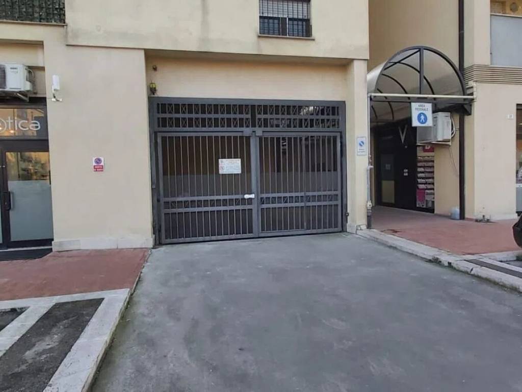 Box / garage a Terni in Via Pietro Farini - Foto 5