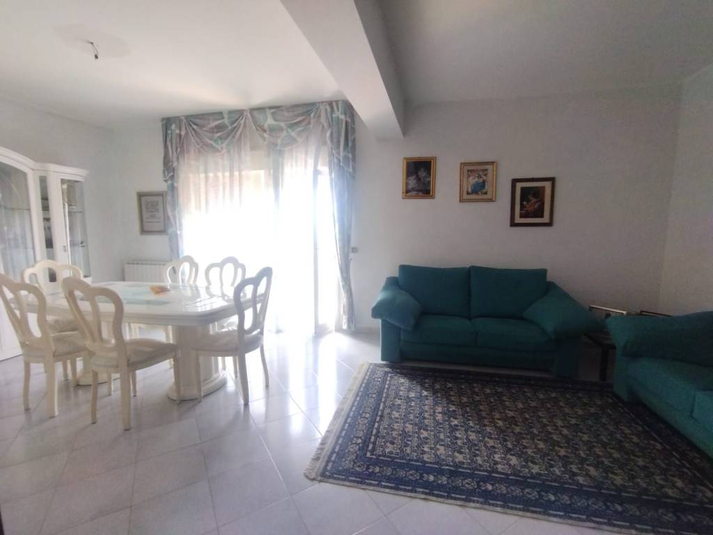 Appartamento a Messina in Via Petrolo - Foto 2