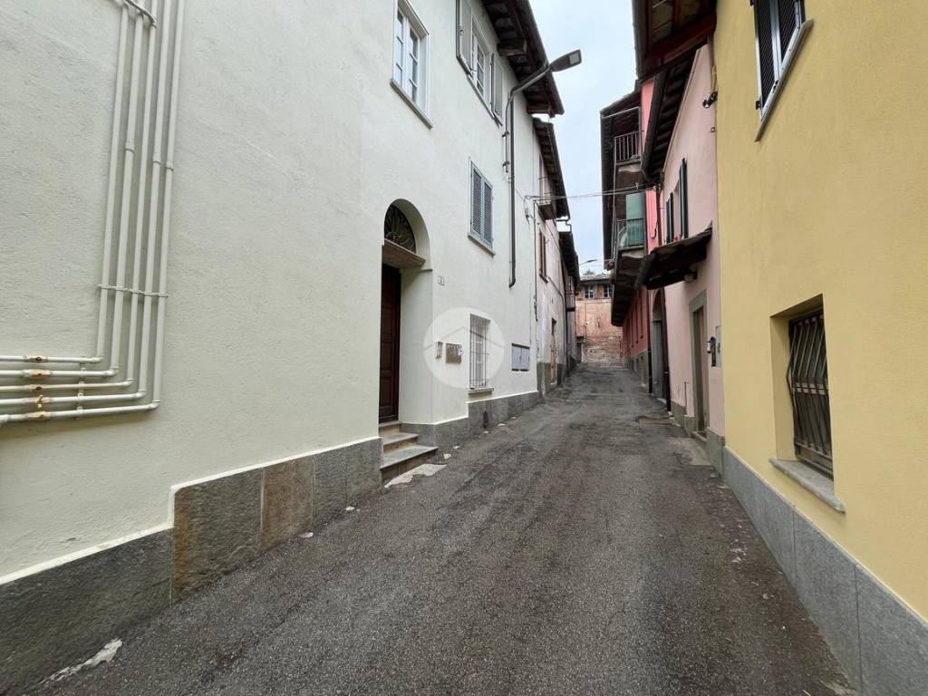 Appartamento a Barge in VIA FORNERIS, 4 - Foto 2