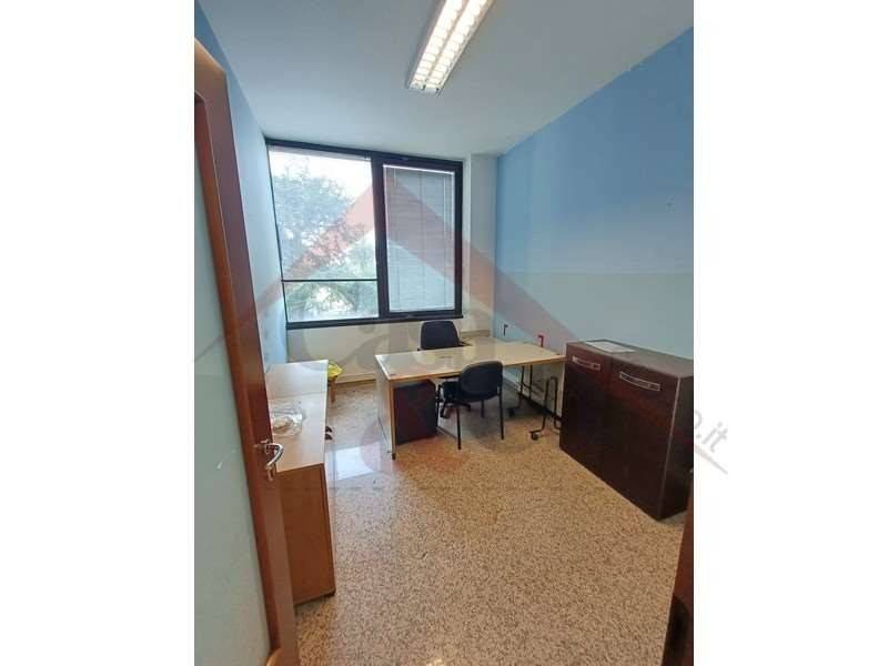 Immobile a Modena in Viale Italia - Foto 5
