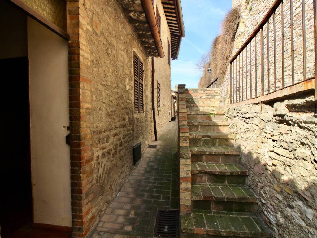 Casa indipendente a Assisi in Via Fontebella, 36 - Foto 2
