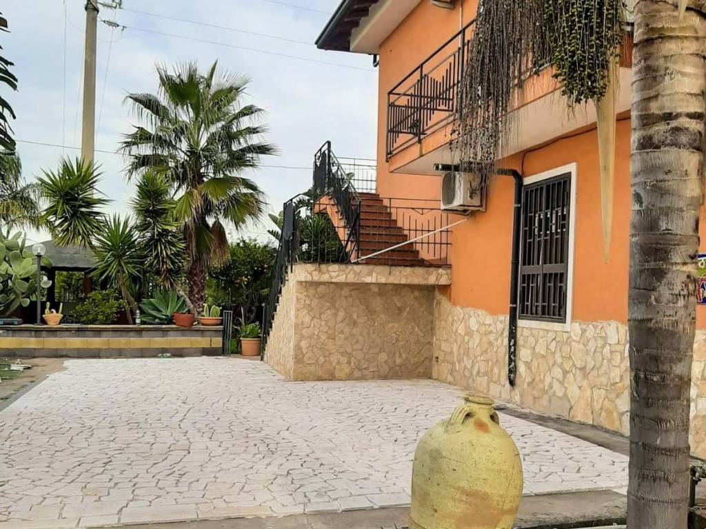Villa a Augusta in Viale dei Fiori - Foto 3