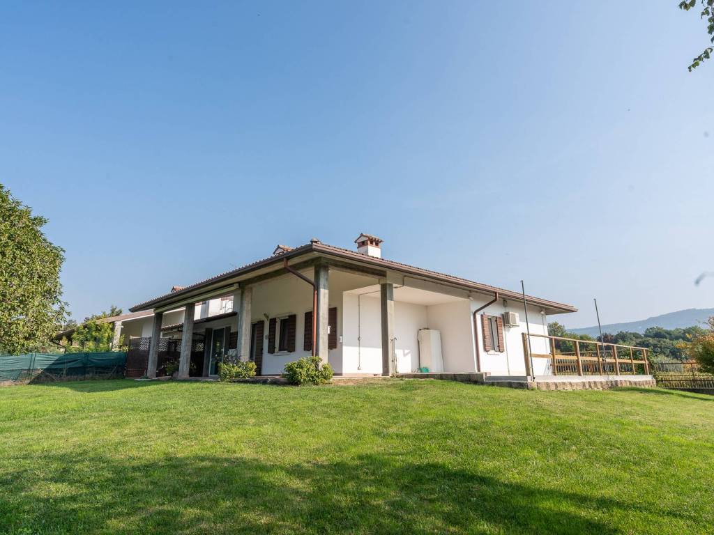 Villa a Verona in Via Valpantena, 14 - Foto 3