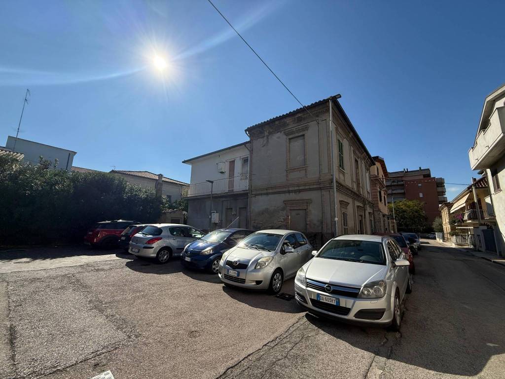 Palazzo / stabile a Montesilvano in Via Gabriele Rossetti - Foto 2