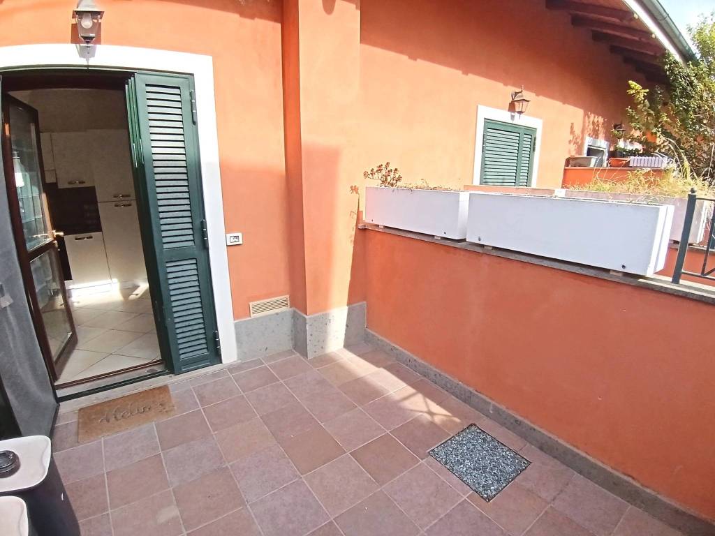 Appartamento a Ciampino in Via Romana Vecchia - Foto 2