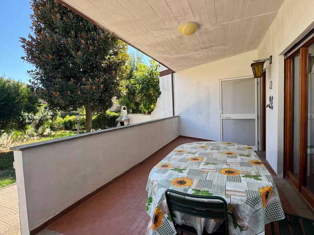 Villa a Santa marinella in Via Lago d'Iseo - Foto 3