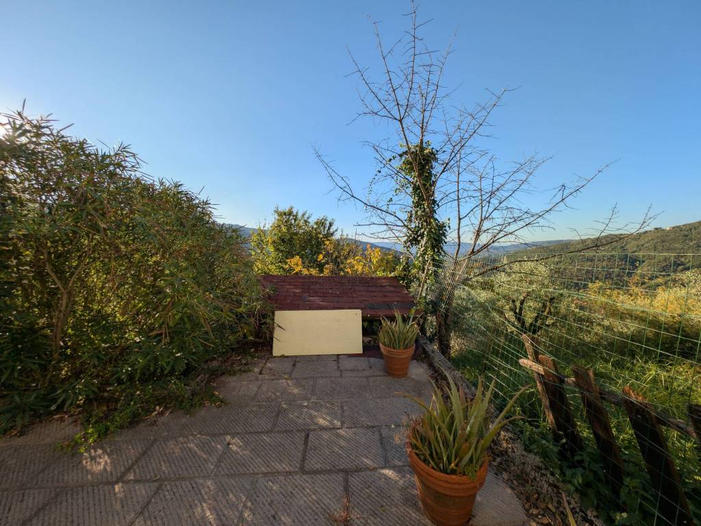 Casa indipendente a Pistoia in Via Villa di Piteccio - Foto 2