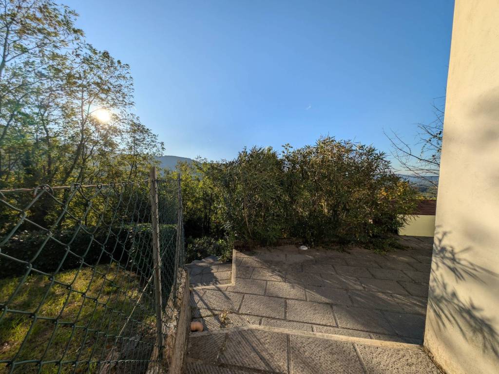 Casa indipendente a Pistoia in Via Villa di Piteccio - Foto 3
