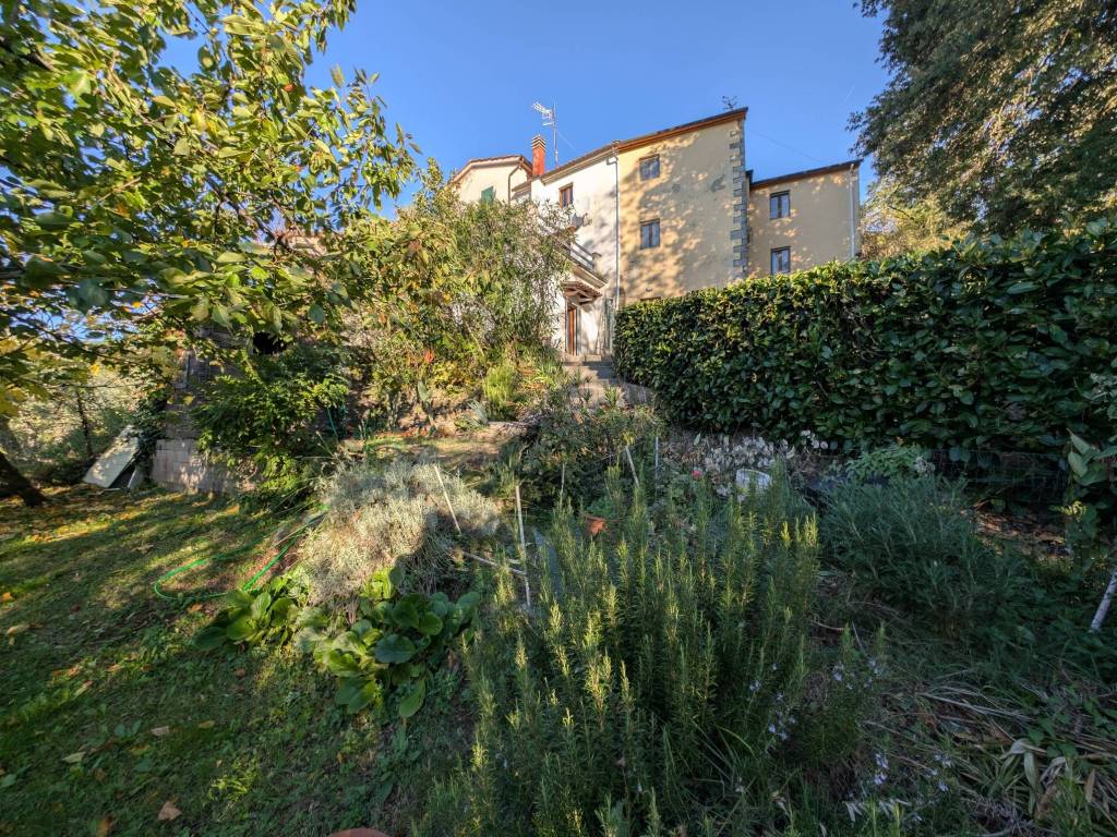Casa indipendente a Pistoia in Via Villa di Piteccio - Foto 4