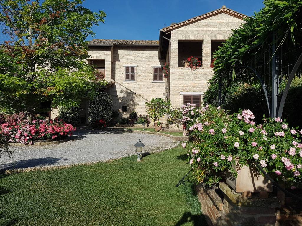 Rustico / casale a Perugia in Via Mario Vianello, 50 - Foto 2