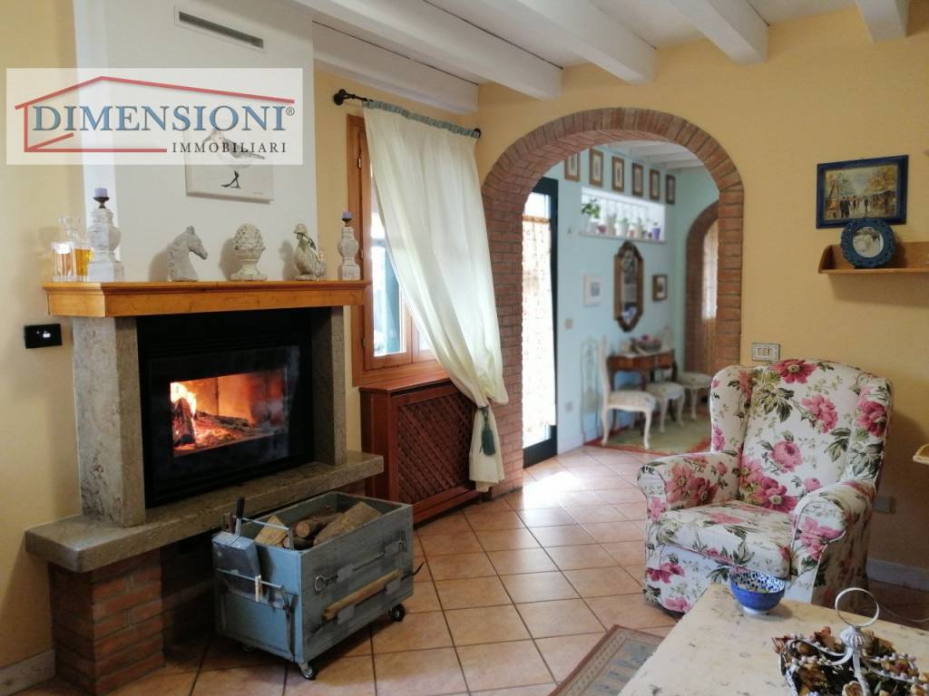 Rustico / casale a Este in VIA LUIGI MANFREDINI - Foto 5