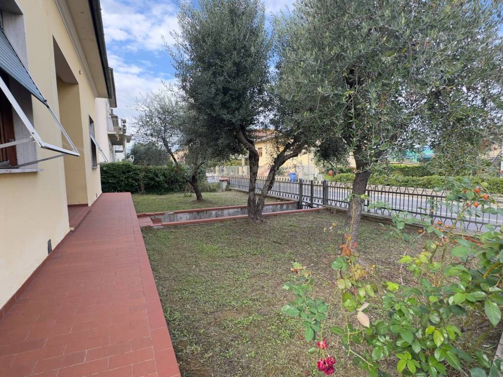 Villa a Larciano in Via Corsini - Foto 3