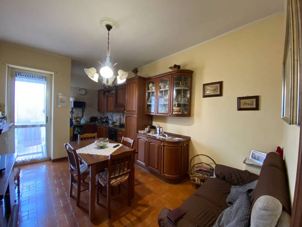 Appartamento a Orbassano in Via Nino Bixio, 11 - Foto 3