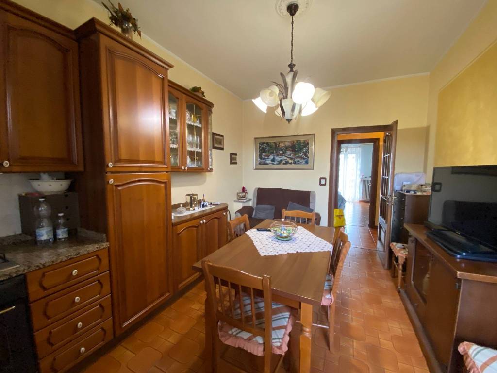 Appartamento a Orbassano in Via Nino Bixio, 11 - Foto 4